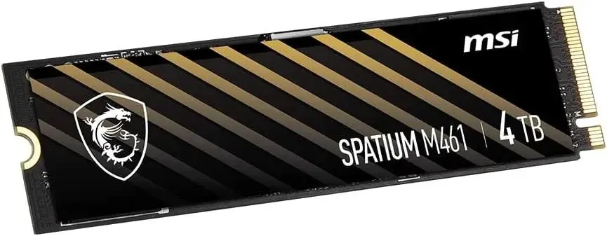 MSI Spatium M461 2TB вид под углом — золотые контакты M.2, диагональный дизайн корпуса
