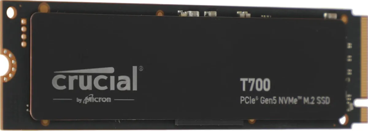 Crucial T700 2TB конструкция и компоненты — разъём M.2 и компоновка PCB