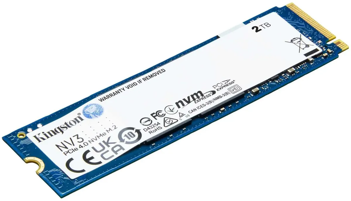Kingston SNV3S/2000G M.2 2280 — изометрический вид, тонкий профиль 2.3 мм накопителя