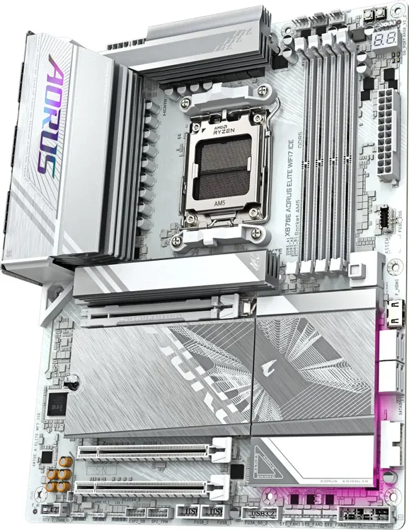 Gigabyte X870E Aorus Elite WiFi7 Ice разъёмы M.2 PCIe 5.0 с радиаторами