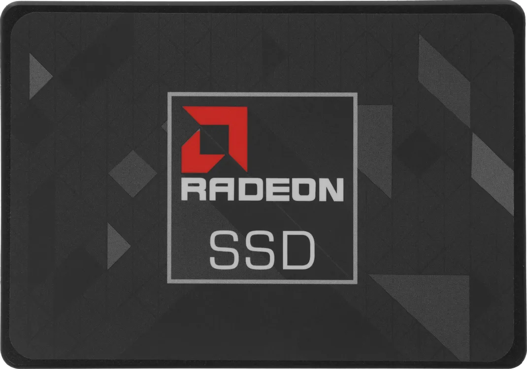AMD Radeon R3SL0240G2 240 ГБ SSD вид спереди с логотипом Radeon на чёрном корпусе