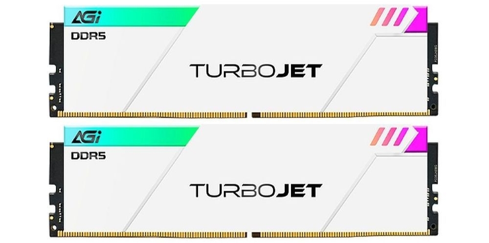AGI AGI6IPD16UD858-DC DDR5 два модуля TurboJet вид сверху белый радиатор золотистые контакты