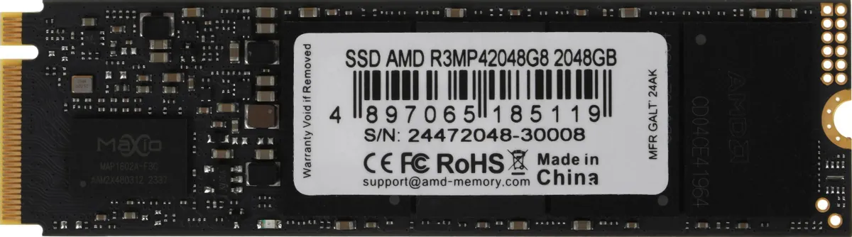 AMD Radeon R3MP42048G8 2 ТБ — вид сверху с наклейкой характеристик, сертификации CE FCC RoHS