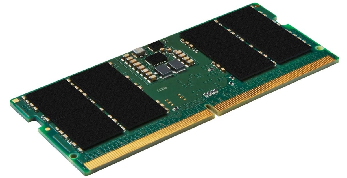 Kingston Value KVR64V52BS8-16 DDR5 SODIMM 16 ГБ 6400 МГц — модуль памяти для ноутбука, вид под углом
